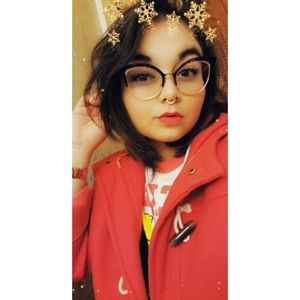 Meet your Posher, Moraima